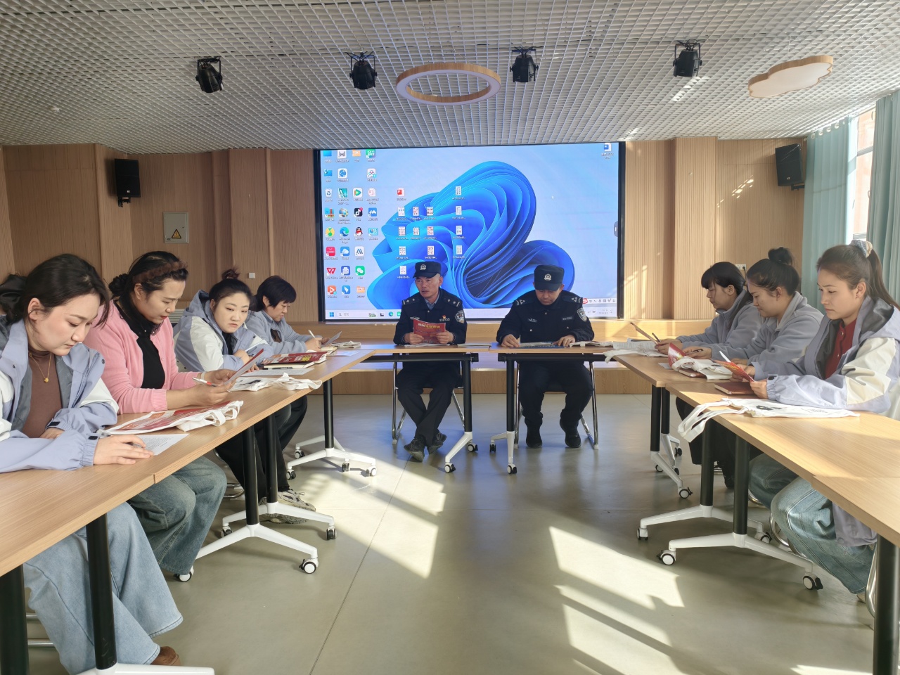 8ae08b42d3013da8d39400ea96512858